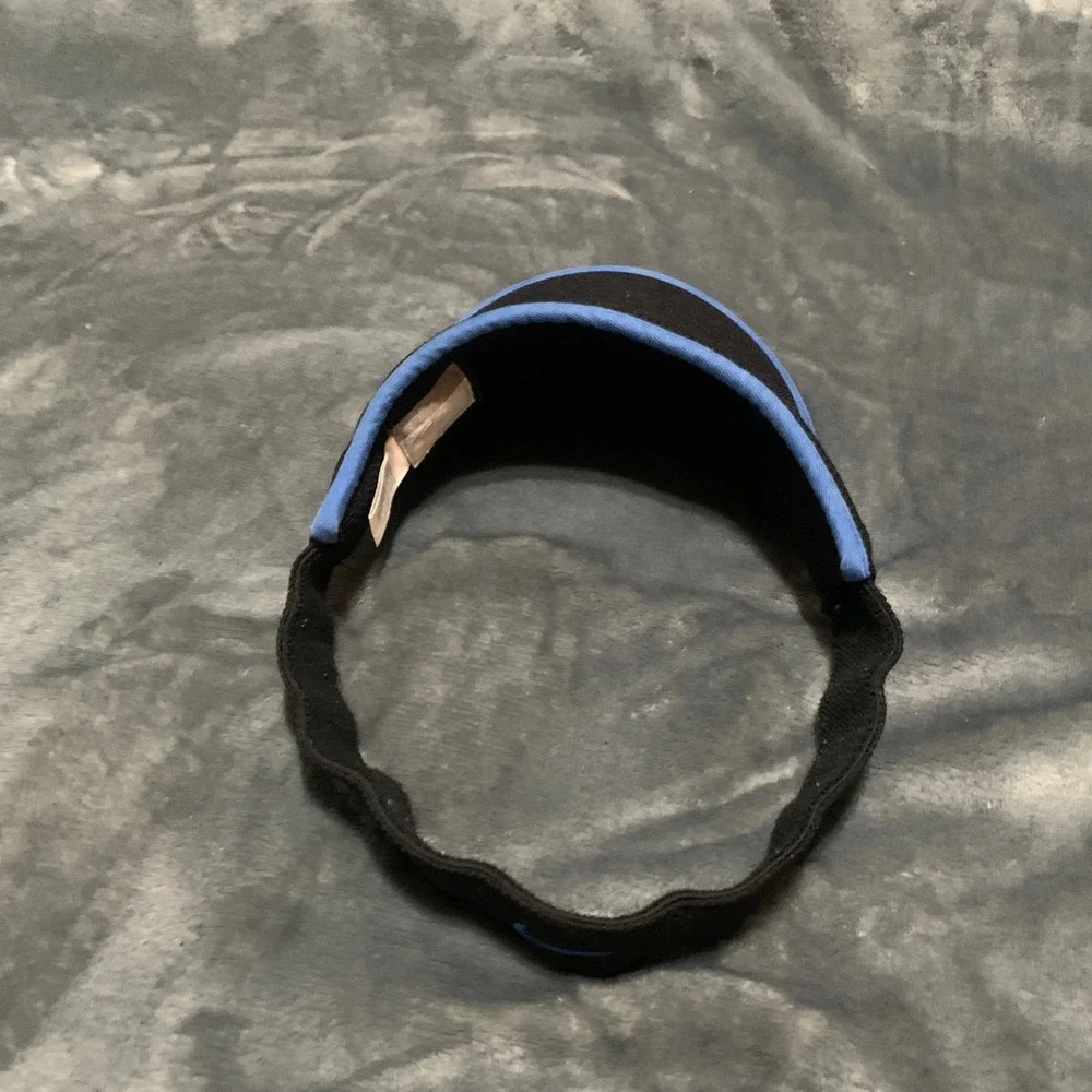 Nike Visor Women OSFM Athletic Black Blue Embroidered Swoosh U21201WDA Sporty